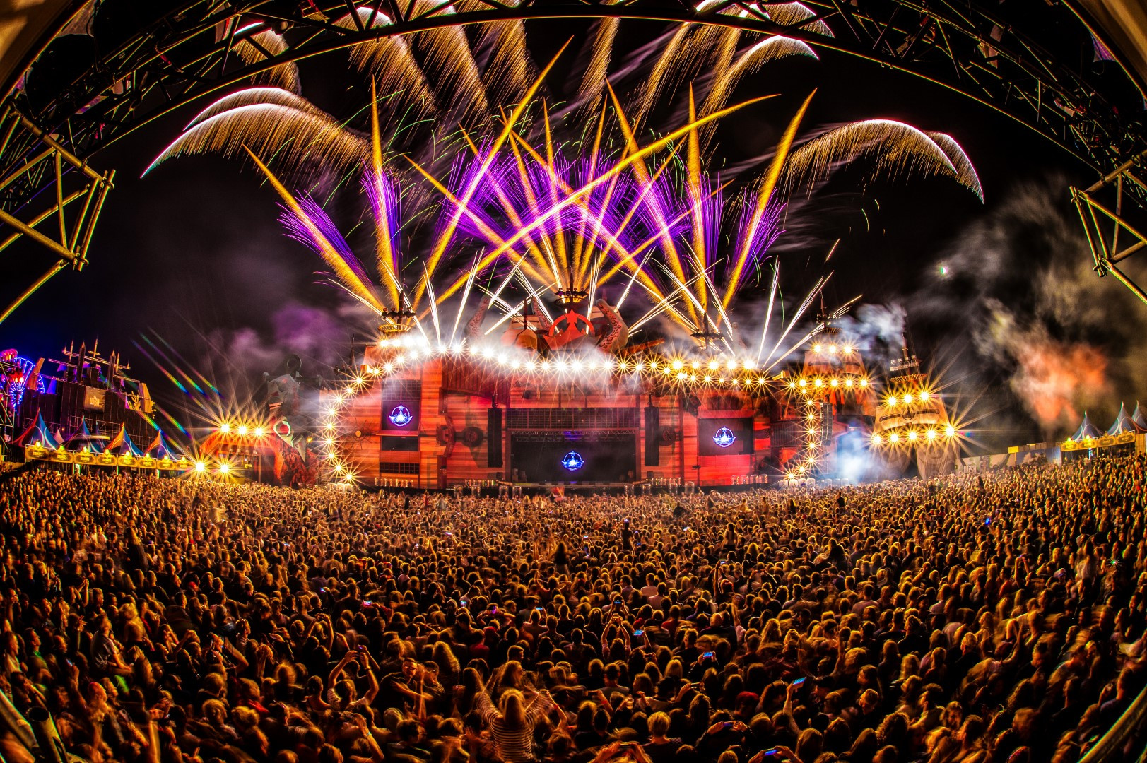 Wil jij werken als barpersoneel op festivals? Kom bij Bas-Events werken!